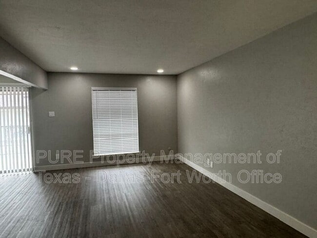Building Photo - 15919 Stillwood St