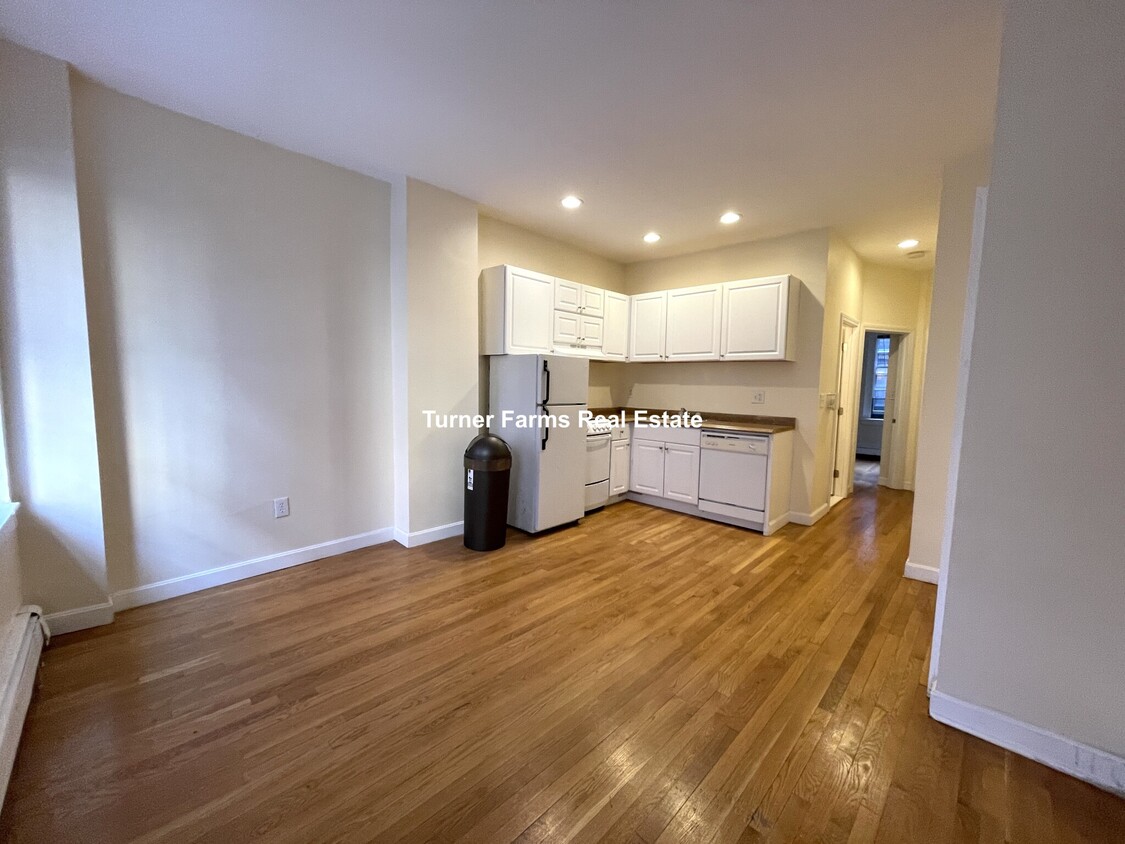 Foto principal - 28R Phillips St