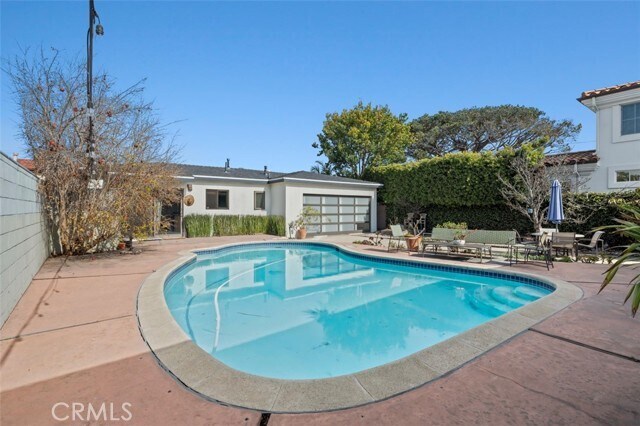 Building Photo - 1647 Mathews Ave