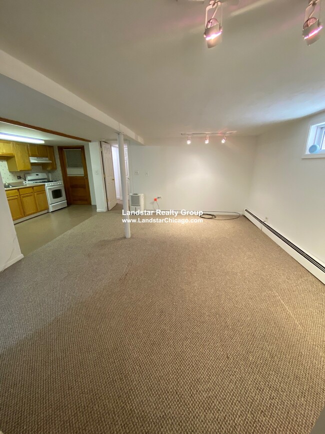 Building Photo - 7247 W Touhy Ave