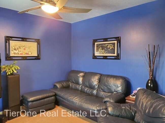 Building Photo - 9573 S Poppy Ln