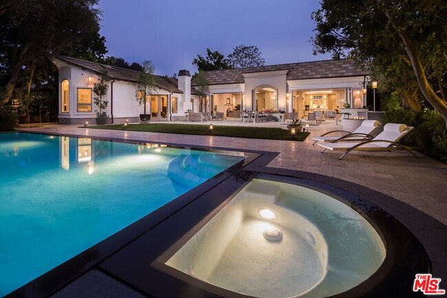 Building Photo - 210 S Westgate Ave