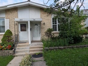 Building Photo - 386 Dover Dr