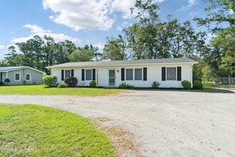 Building Photo - 2216 Ridge Rd