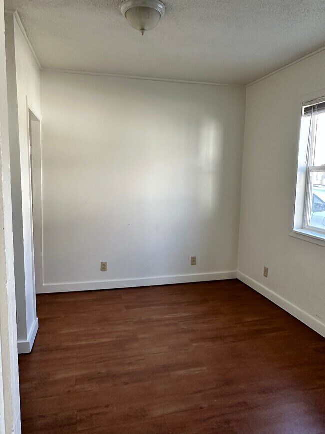 Bedroom - 211 Washington St