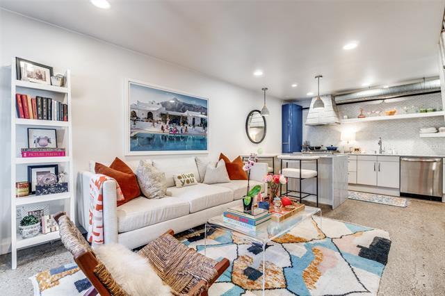 Foto del edificio - 2727 Hood St