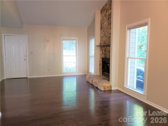Building Photo - 3317 Windsor Dr