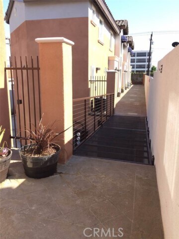 Foto del edificio - 9349 Ramona Blvd