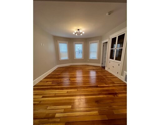 Foto del edificio - 26 Buttonwood St