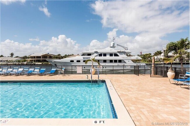 Foto del edificio - 2049 S Ocean Dr