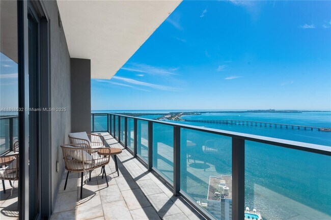 Building Photo - 1451 Brickell Ave