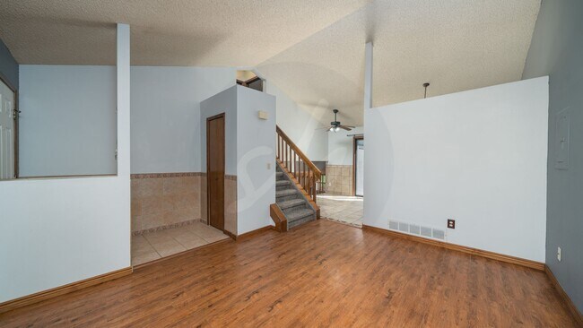 Photo - End unit 3 bedroom townhome near Ute Valle...