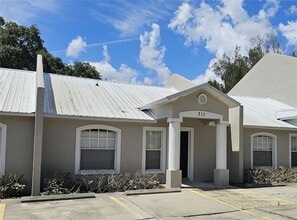 Building Photo - 711 Lake Jessie Dr