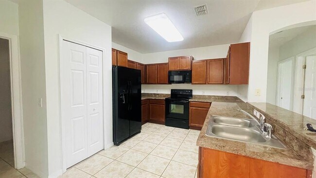 Building Photo - 4044 Marina Isle Dr