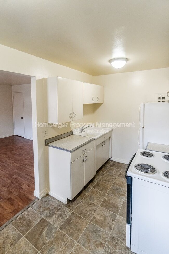 Foto del edificio - 728 W Maxwell Ave