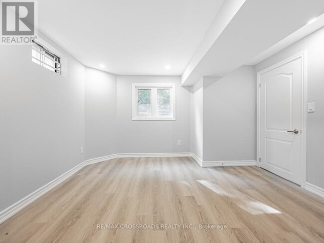 Building Photo - 59 Bonnydon Crescent