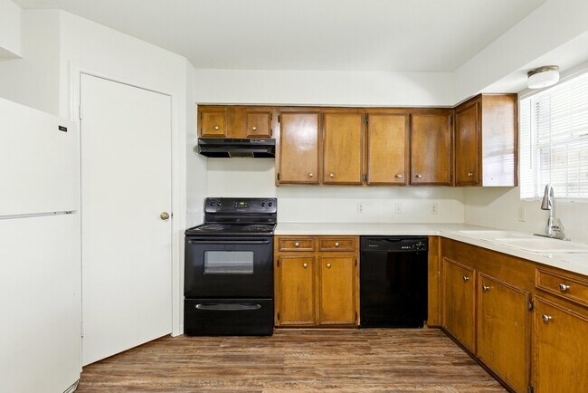 Foto del edificio - 9410 Edgebrook Dr