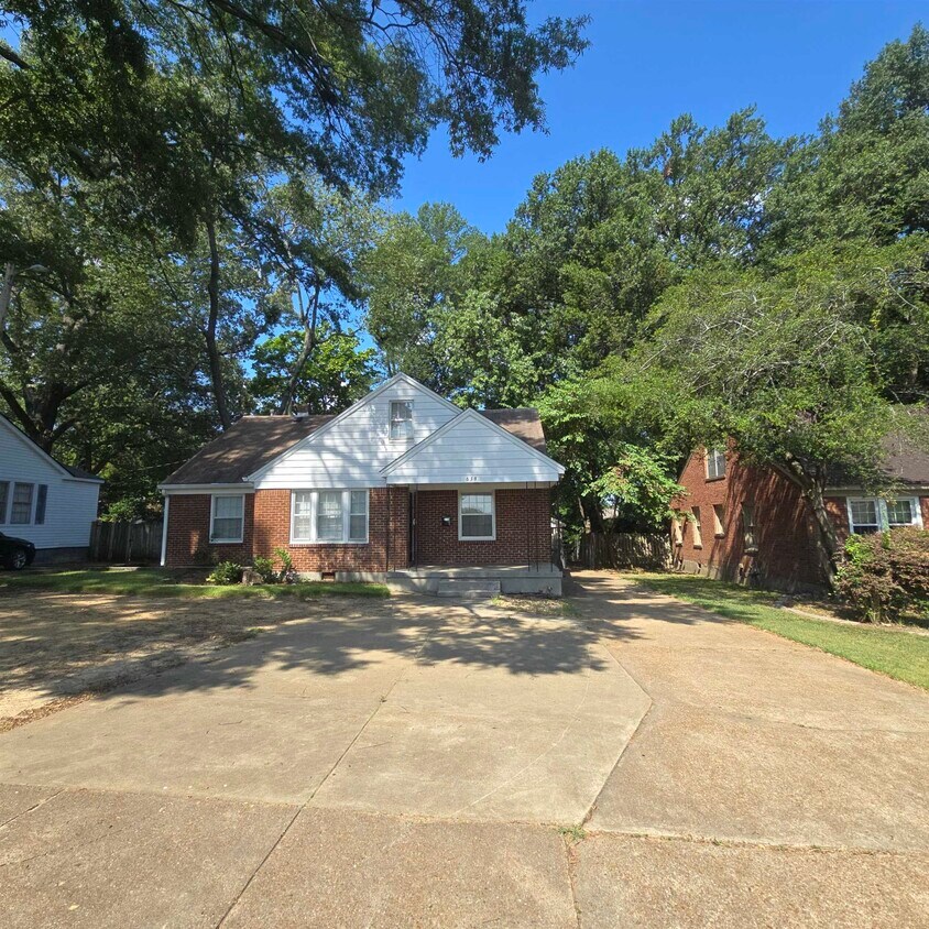 Primary Photo - 639 Houston St