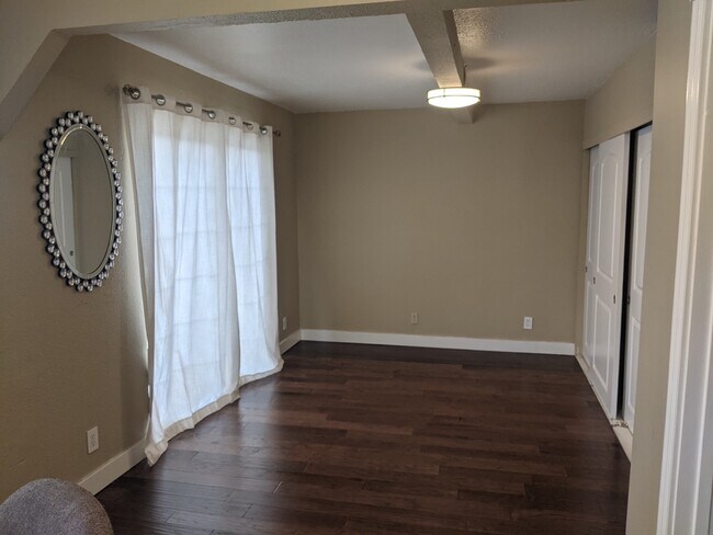 Foto del edificio - 2808 Hillside Ave