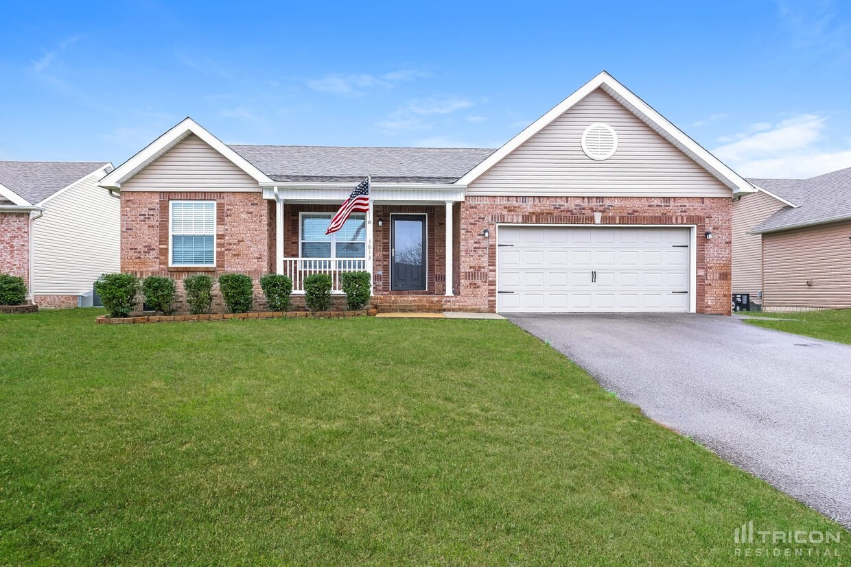 Foto principal - 1813 Lakin Lane Columbia TN