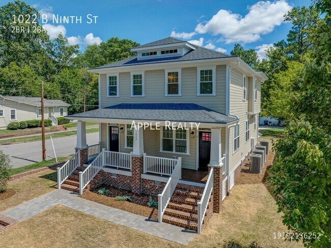 Building Photo - 1022 Ninth St B - Available Mid September ...
