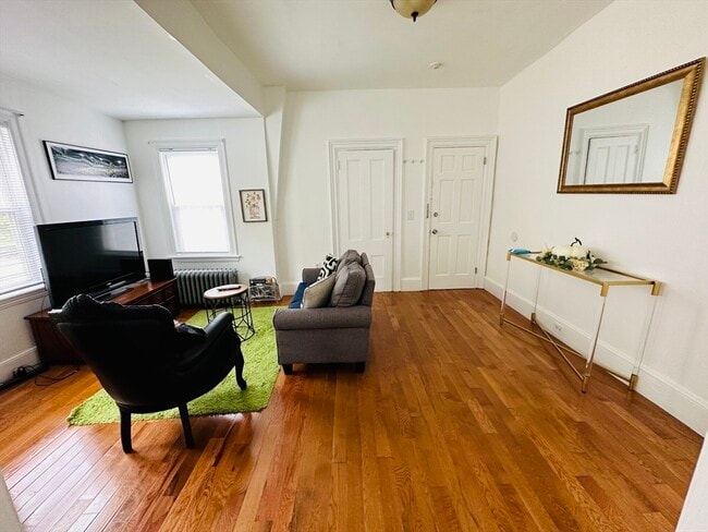 Building Photo - 161 Grandview Ave