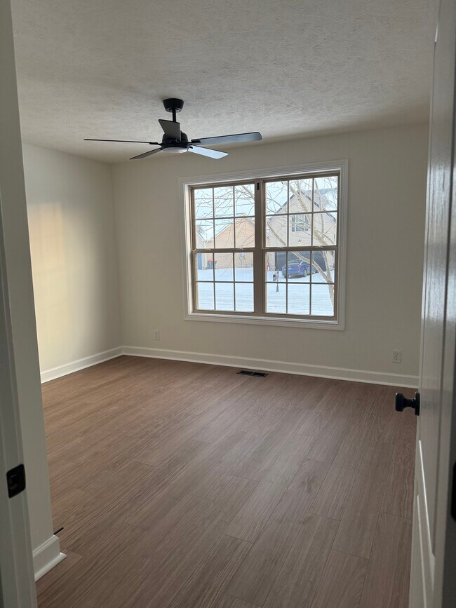 Foto del edificio - 642 Fox Hound Dr