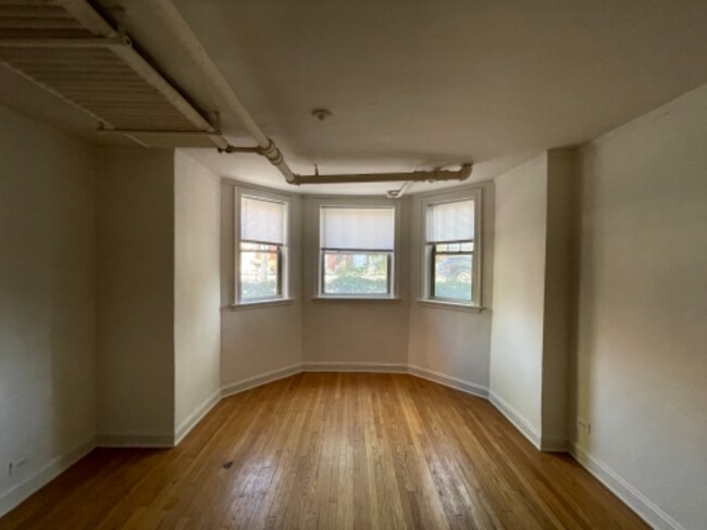 Foto del edificio - 832 S Austin Blvd