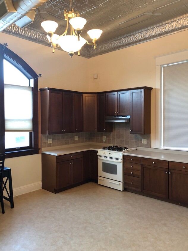 Primary Photo - Large 1 bedroom loft apartment located in ...