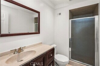 Building Photo - 5130 Vista Montana