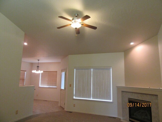 Foto del edificio - 1970 Canyon Trail Way