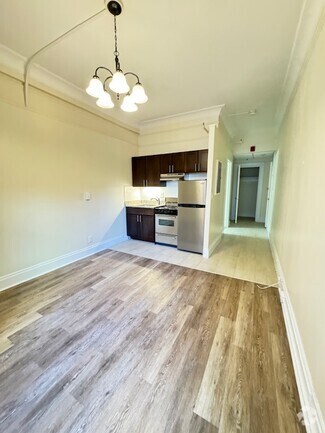 Building Photo - 52 Boylston St