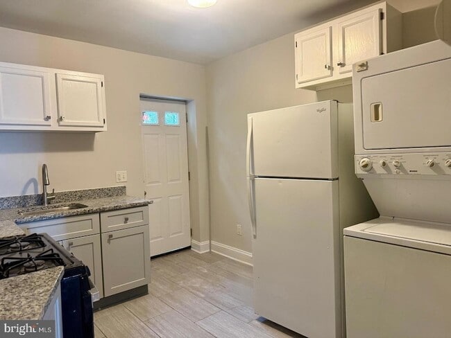 Photo - 424 E North Avenue Unit UNIT 1 Townhome
