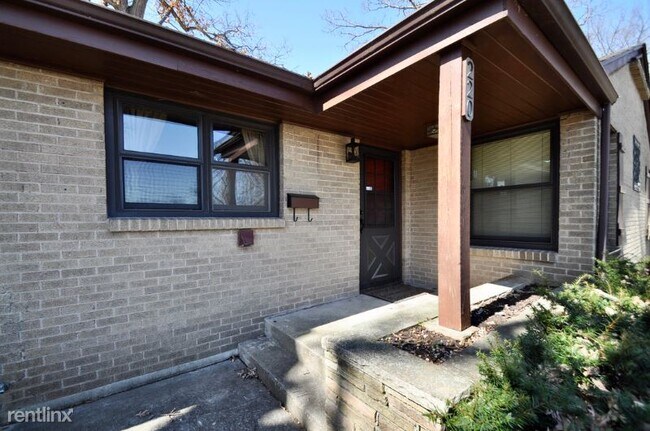 Building Photo - 3 br, 2.5 bath House - 220 Hilton Ave.