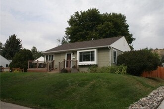 Building Photo - 911 Princeton Ave
