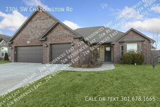 Building Photo - 2304 SW Chaddington Rd