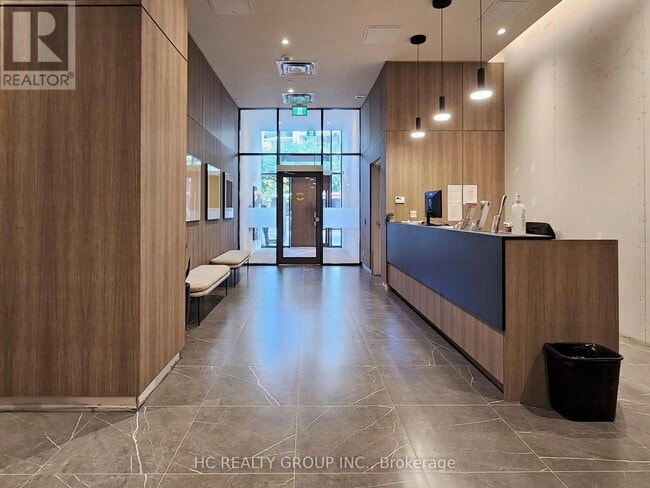 Building Photo - 81 Wellesley St E