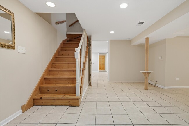 Foto del edificio - 4335 N Sacramento Ave