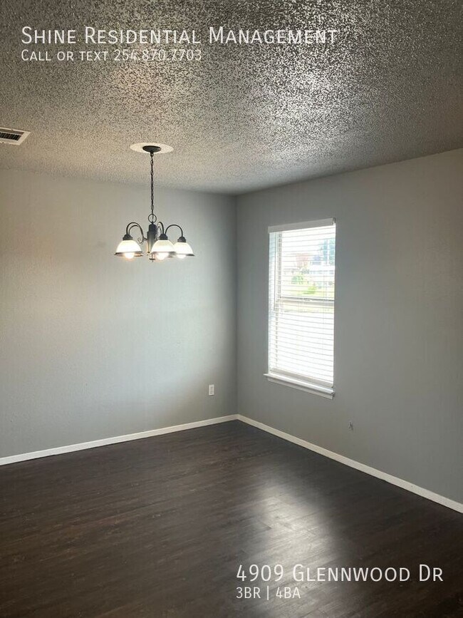 Foto del edificio - 4909 Glennwood Dr