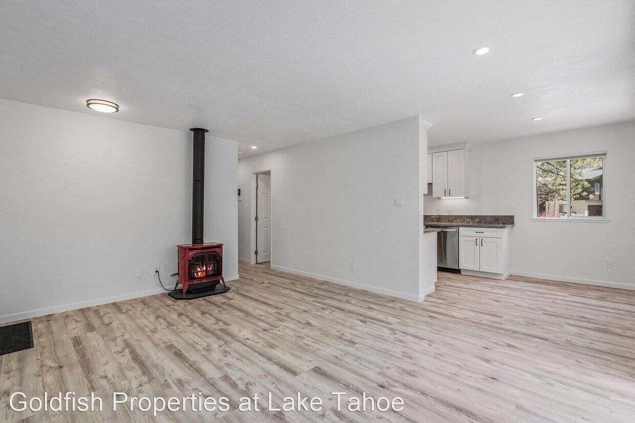 2 br, 1 bath House 945 Harold Drive 2 House Rental in Incline