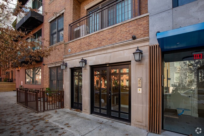 Building Photo - 114 India St