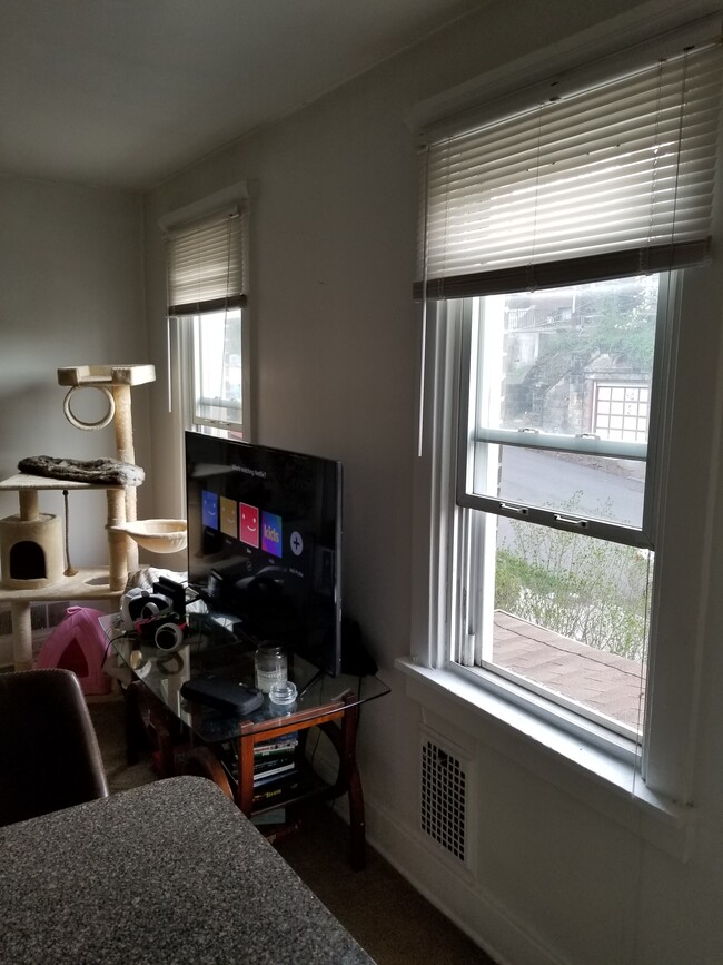 Sala de estar - 4007 Windsor St