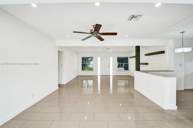 Foto del edificio - 5380 SW 3rd St