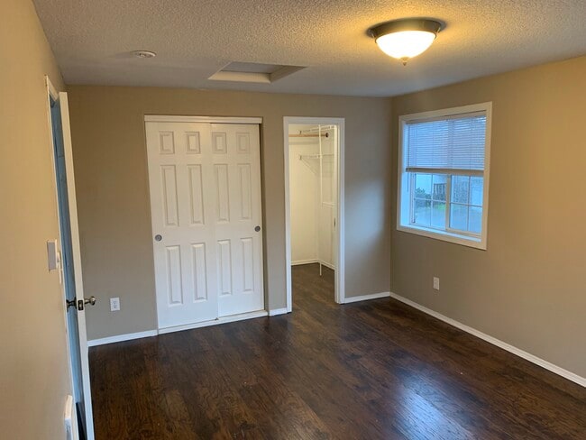 1b1b - 16049 SE Caruthers St