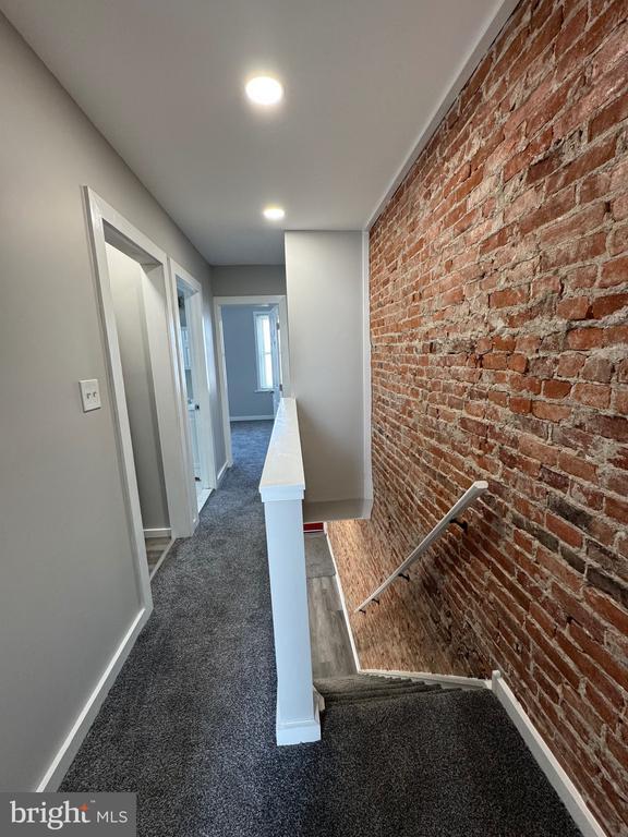 Foto del edificio - 2718 E Madison St