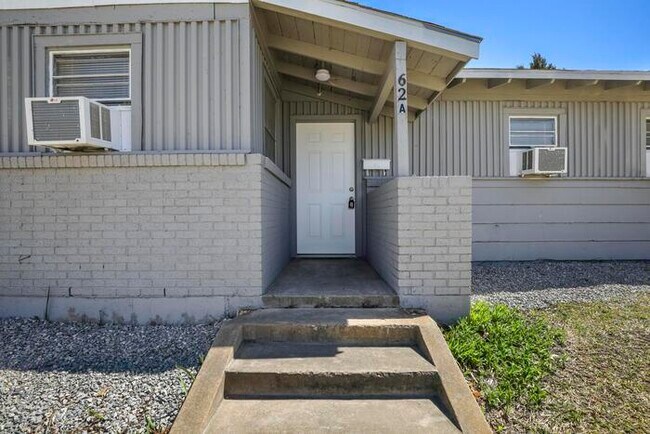 Building Photo - 62 Pershing Dr