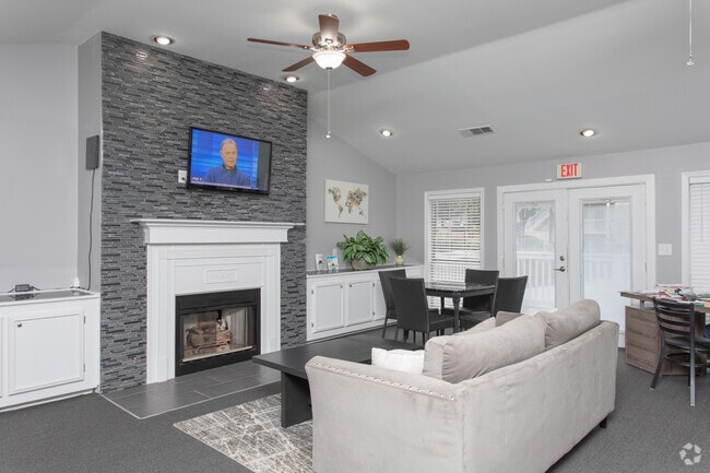 Anthos At Pinewood Manor Apartments Jonesboro Ga Apartments Com