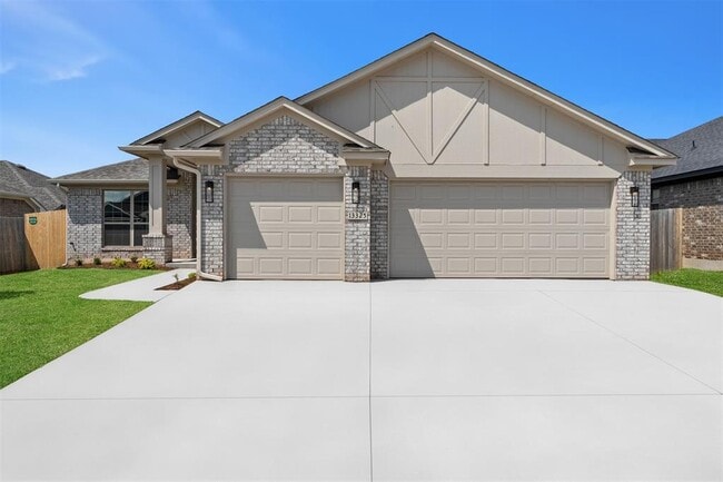 Building Photo - 13325 SW 8th St