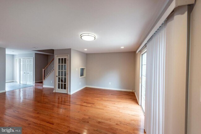Foto del edificio - 5936 Baron Kent Ln