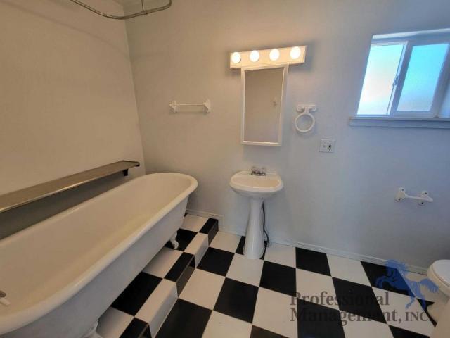 Building Photo - 2 bedroom in Billings MT 59101